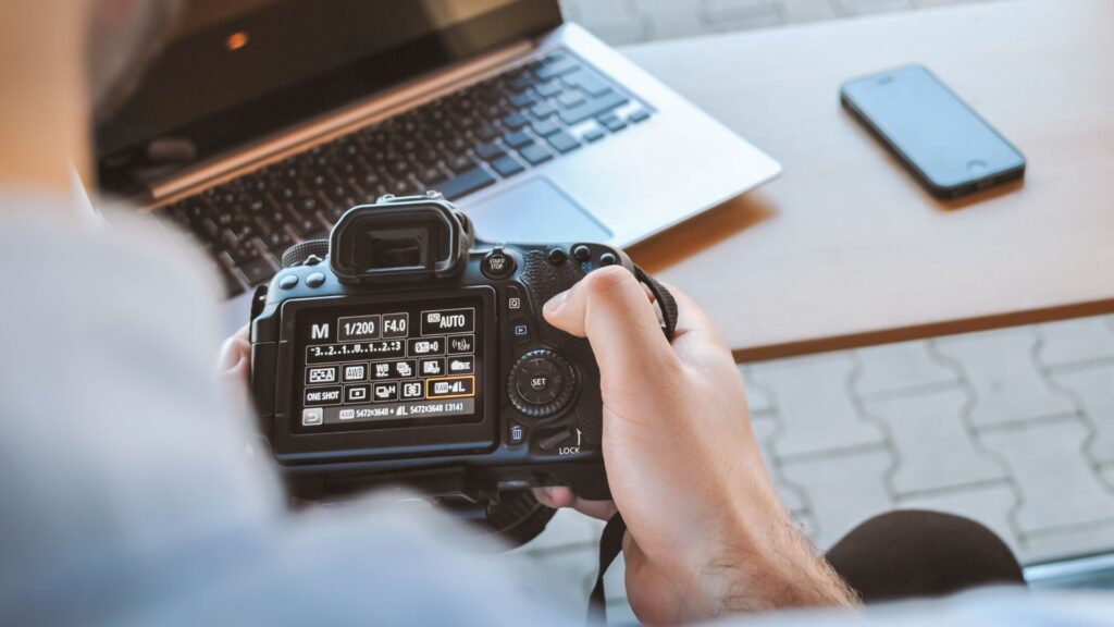 Macchina fotografica professionale per fotografia immobiliare