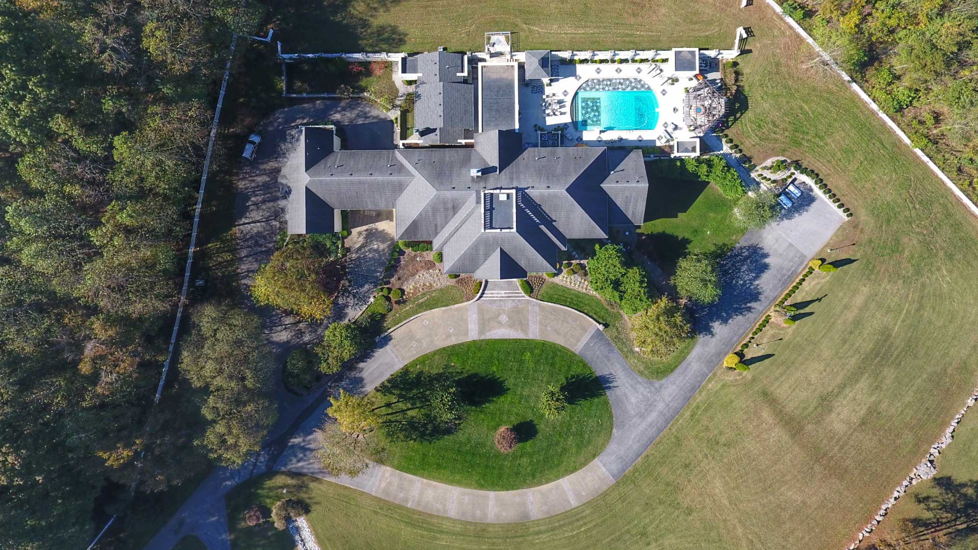 riprese aeree di una casa con drone - Photonica